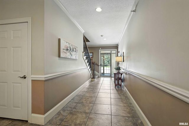 1227 E KIMBERLY Road, Bettendorf, IA 52722