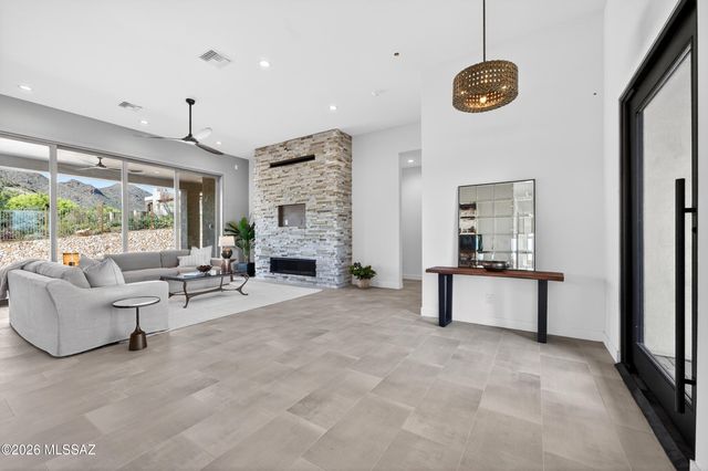 4940 W Dove Nest Place, Marana, AZ 85658