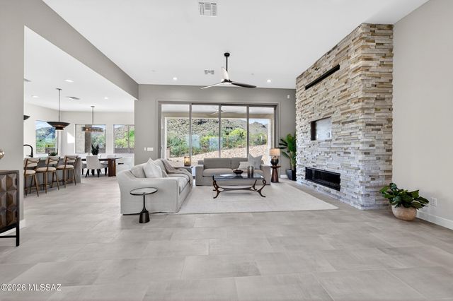 4940 W Dove Nest Place, Marana, AZ 85658