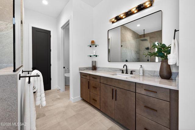 4940 W Dove Nest Place, Marana, AZ 85658