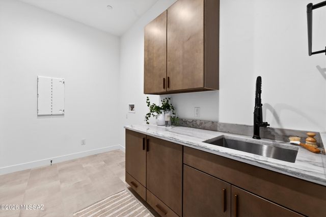 4940 W Dove Nest Place, Marana, AZ 85658