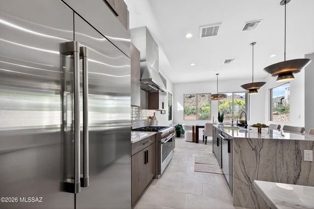 4940 W Dove Nest Place, Marana, AZ 85658