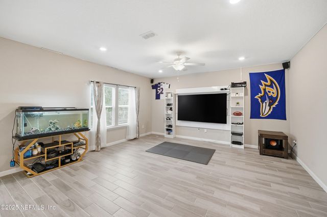 10249 NALA Lane, Jacksonville, FL 32218