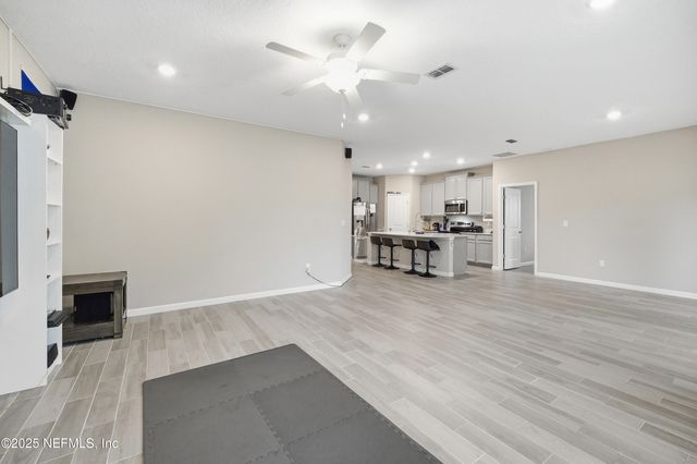 10249 NALA Lane, Jacksonville, FL 32218