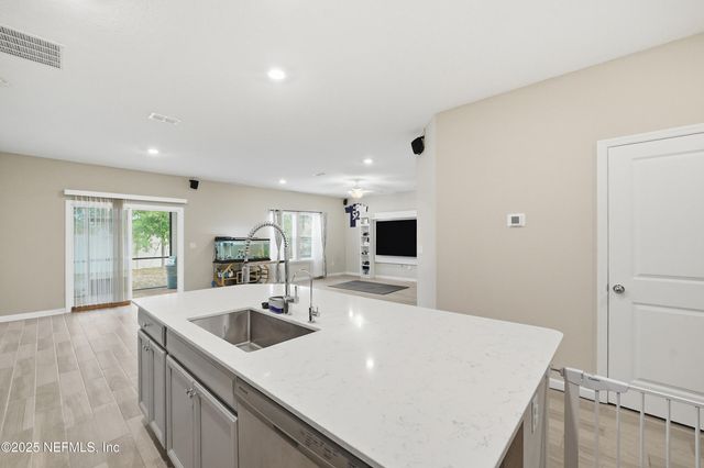 10249 NALA Lane, Jacksonville, FL 32218