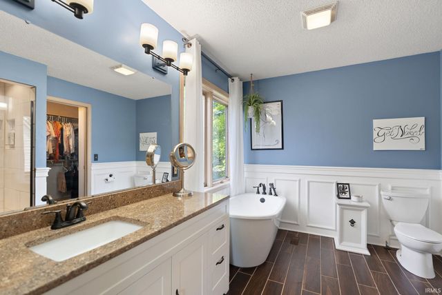 5616 Quail Canyon Drive, Fort Wayne, IN 46835