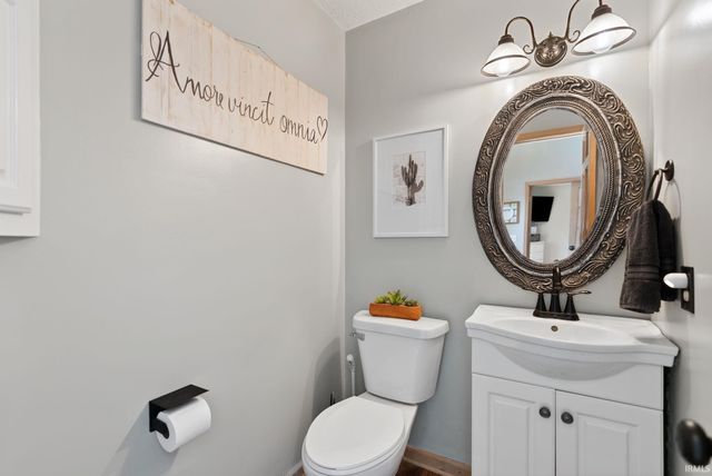 5616 Quail Canyon Drive, Fort Wayne, IN 46835