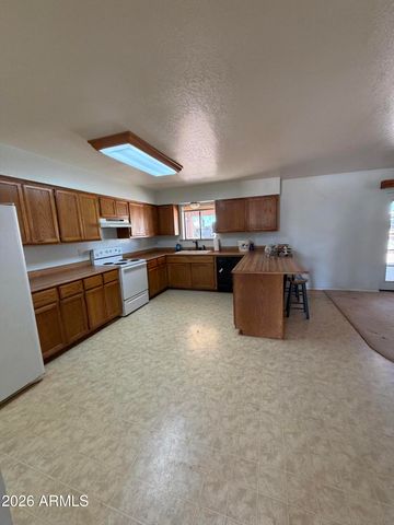 5724 E El Camino Quinto Avenue, Apache Junction, AZ 85119