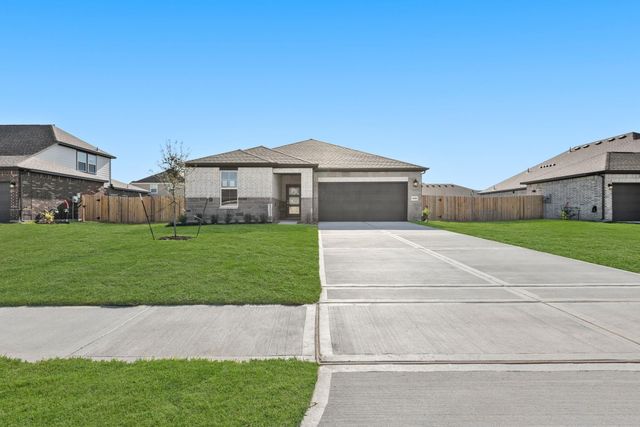 11019 Youngquist Drive, Mont Belvieu, TX 77535