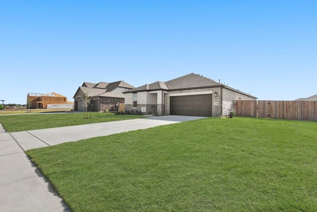 11019 Youngquist Drive, Mont Belvieu, TX 77535