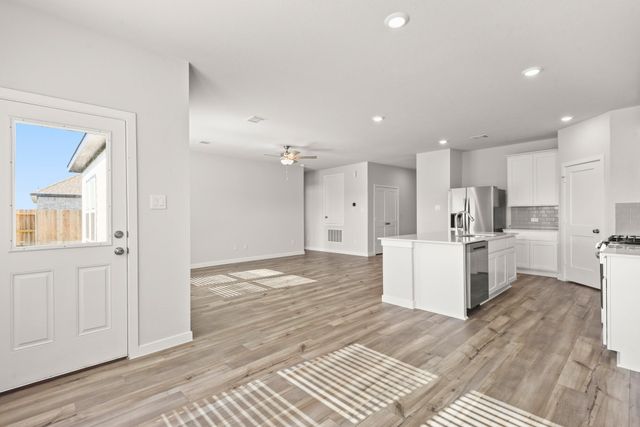 11019 Youngquist Drive, Mont Belvieu, TX 77535