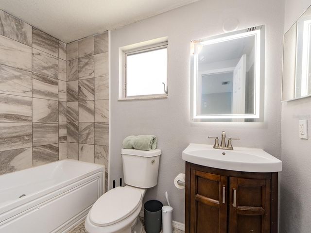 3645 OVERLAND, Holiday, FL 34691