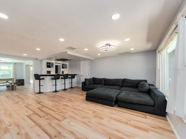 3645 OVERLAND, Holiday, FL 34691