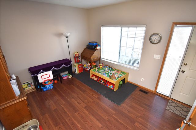 1304 9th Avenue Place SE, Altoona, IA 50009