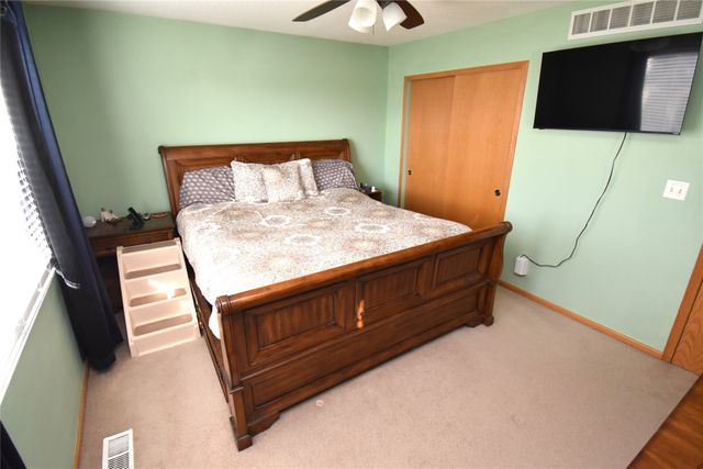 1304 9th Avenue Place SE, Altoona, IA 50009