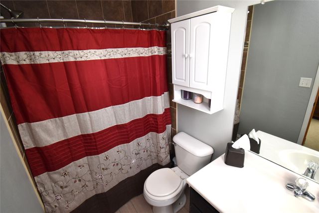 1304 9th Avenue Place SE, Altoona, IA 50009