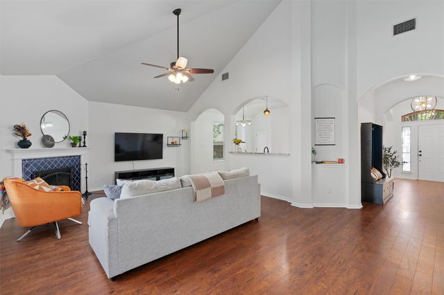 902 Lavender CV, Pflugerville, TX 78660