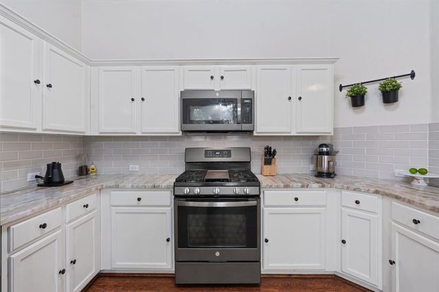 902 Lavender CV, Pflugerville, TX 78660