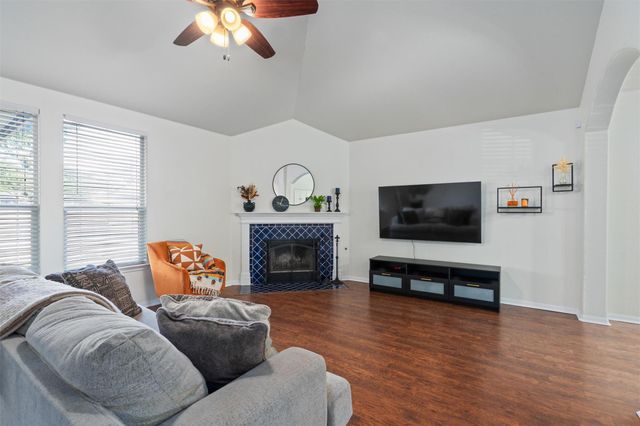 902 Lavender CV, Pflugerville, TX 78660