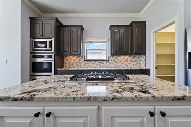 775 Via Lucca Avenue, Tontitown, AR 72762