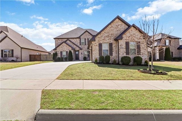 775 Via Lucca Avenue, Tontitown, AR 72762