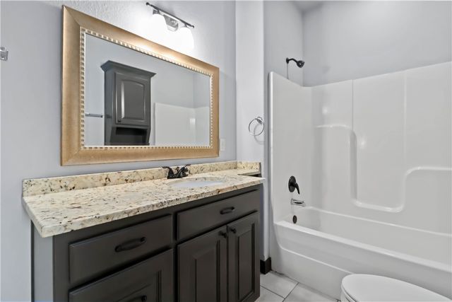 775 Via Lucca Avenue, Tontitown, AR 72762