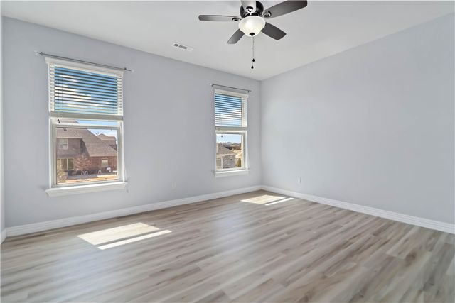 775 Via Lucca Avenue, Tontitown, AR 72762