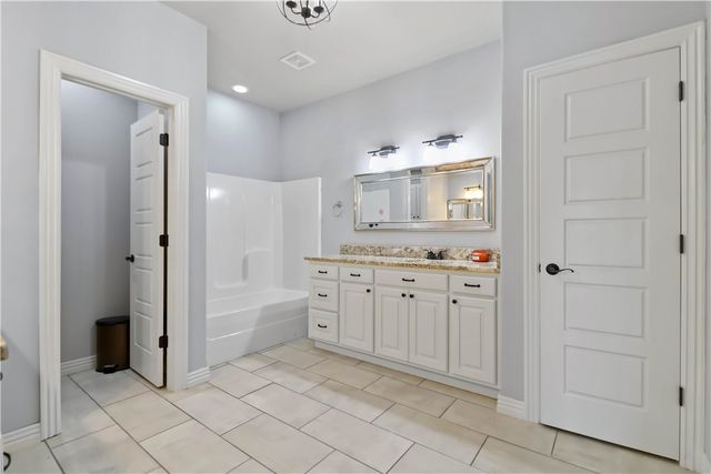 775 Via Lucca Avenue, Tontitown, AR 72762