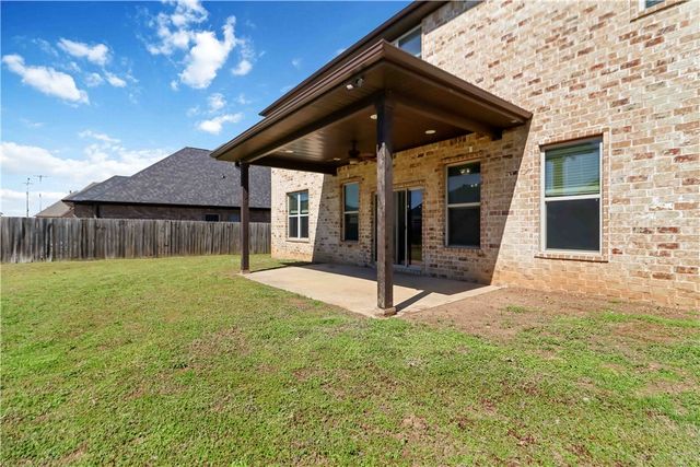 775 Via Lucca Avenue, Tontitown, AR 72762