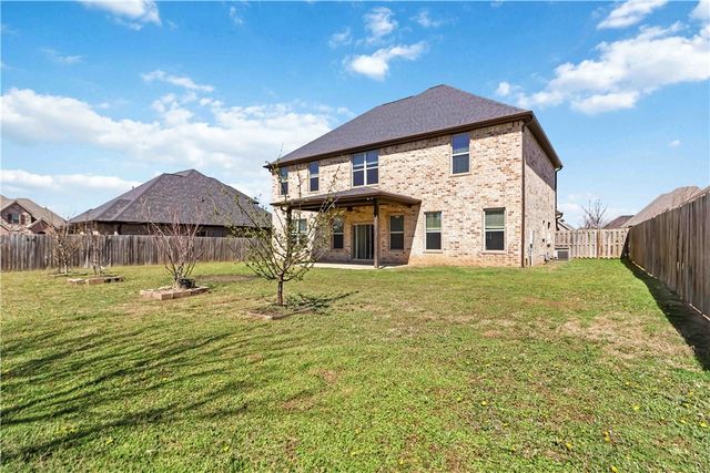 775 Via Lucca Avenue, Tontitown, AR 72762