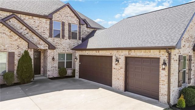 775 Via Lucca Avenue, Tontitown, AR 72762