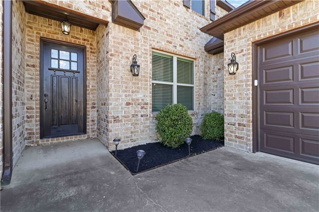 775 Via Lucca Avenue, Tontitown, AR 72762