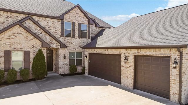 775 Via Lucca Avenue, Tontitown, AR 72762