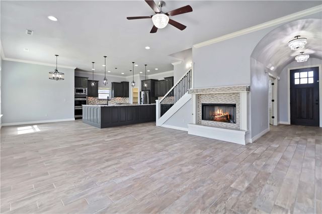 775 Via Lucca Avenue, Tontitown, AR 72762