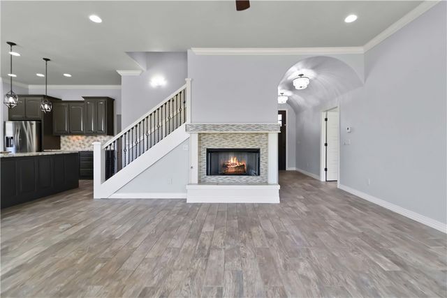 775 Via Lucca Avenue, Tontitown, AR 72762