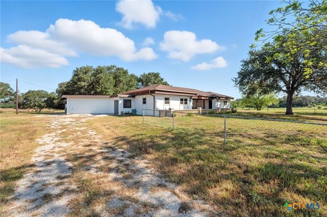 256 Dixie Lane, Victoria, TX 77904