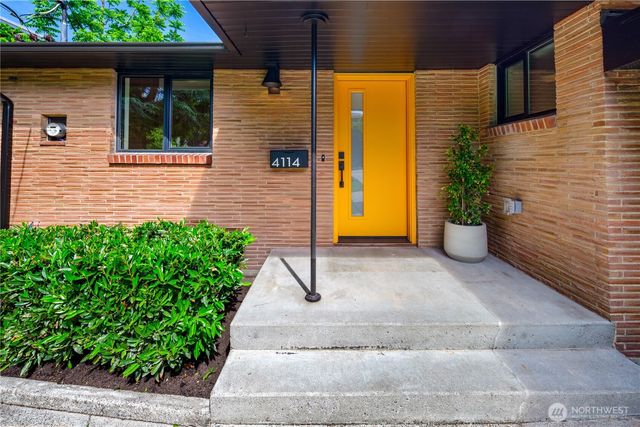 4114 48th Avenue S, Seattle, WA 98118