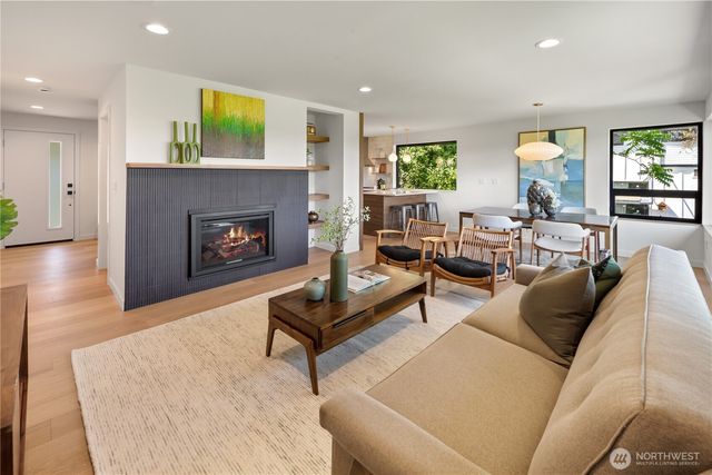 4114 48th Avenue S, Seattle, WA 98118