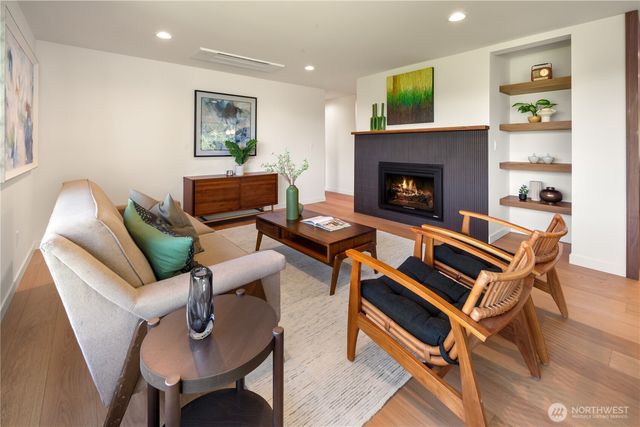 4114 48th Avenue S, Seattle, WA 98118