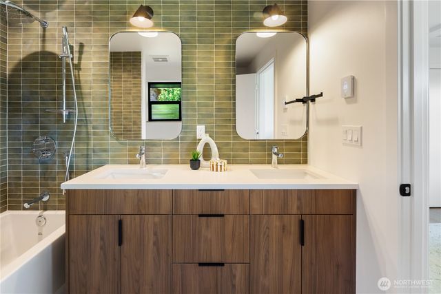 4114 48th Avenue S, Seattle, WA 98118