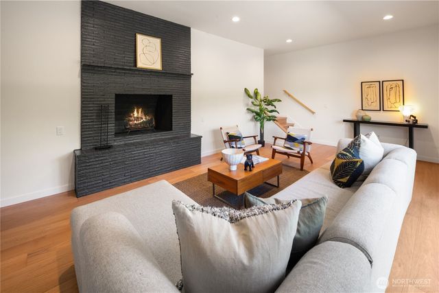 4114 48th Avenue S, Seattle, WA 98118