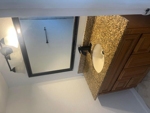 4112 Inverrary Drive 13f, Lauderhill, FL 33319