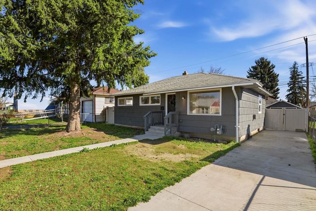 822 E GARLAND Ave, Spokane, WA 99207