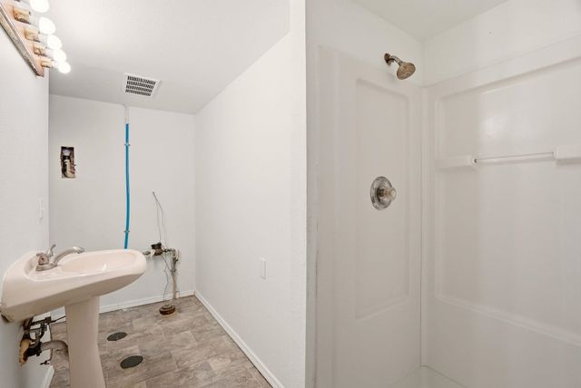 822 E GARLAND Ave, Spokane, WA 99207