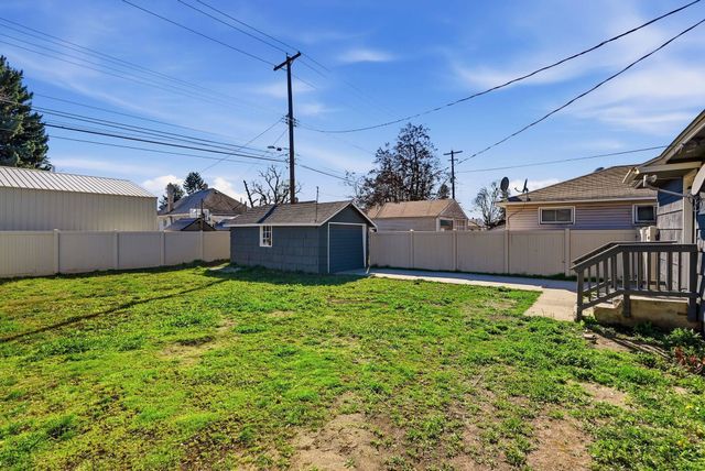 822 E GARLAND Ave, Spokane, WA 99207