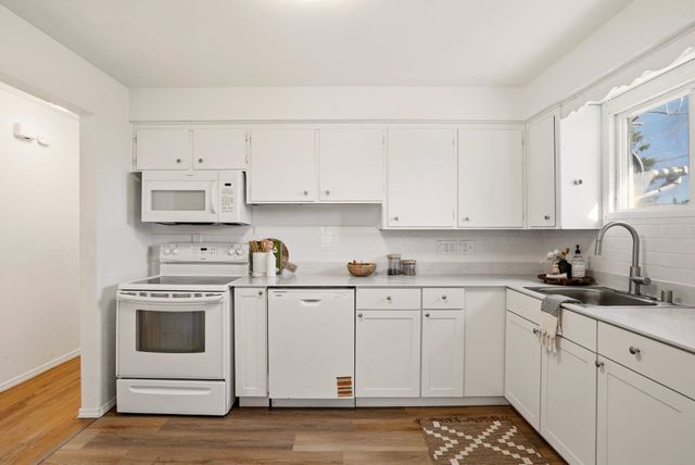 822 E GARLAND Ave, Spokane, WA 99207