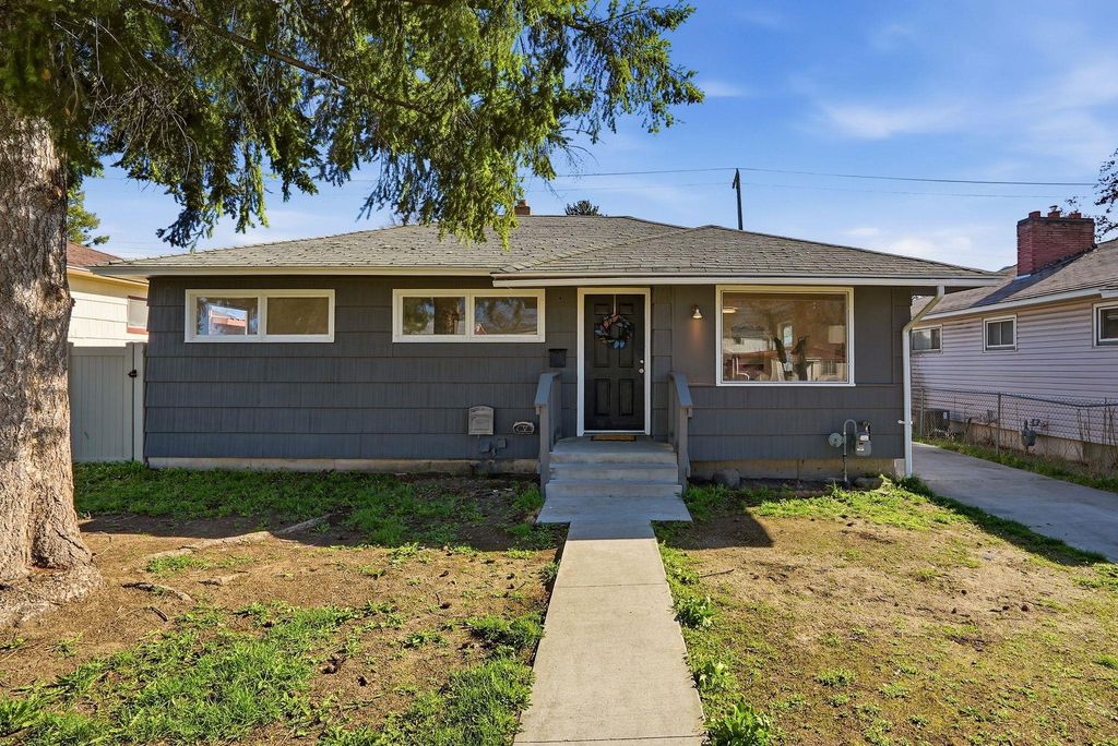 822 E GARLAND Ave, Spokane, WA 99207