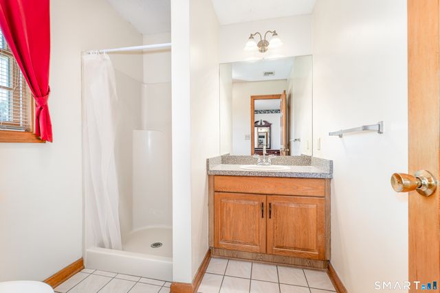 23 Sara Circle, North Haven, CT 06473