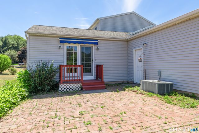 23 Sara Circle, North Haven, CT 06473