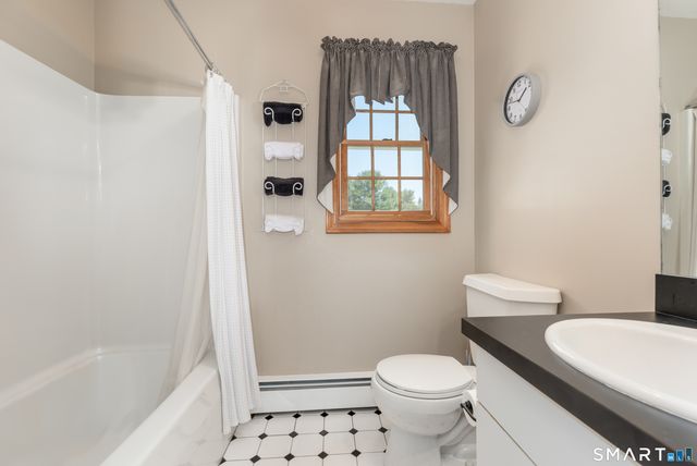23 Sara Circle, North Haven, CT 06473
